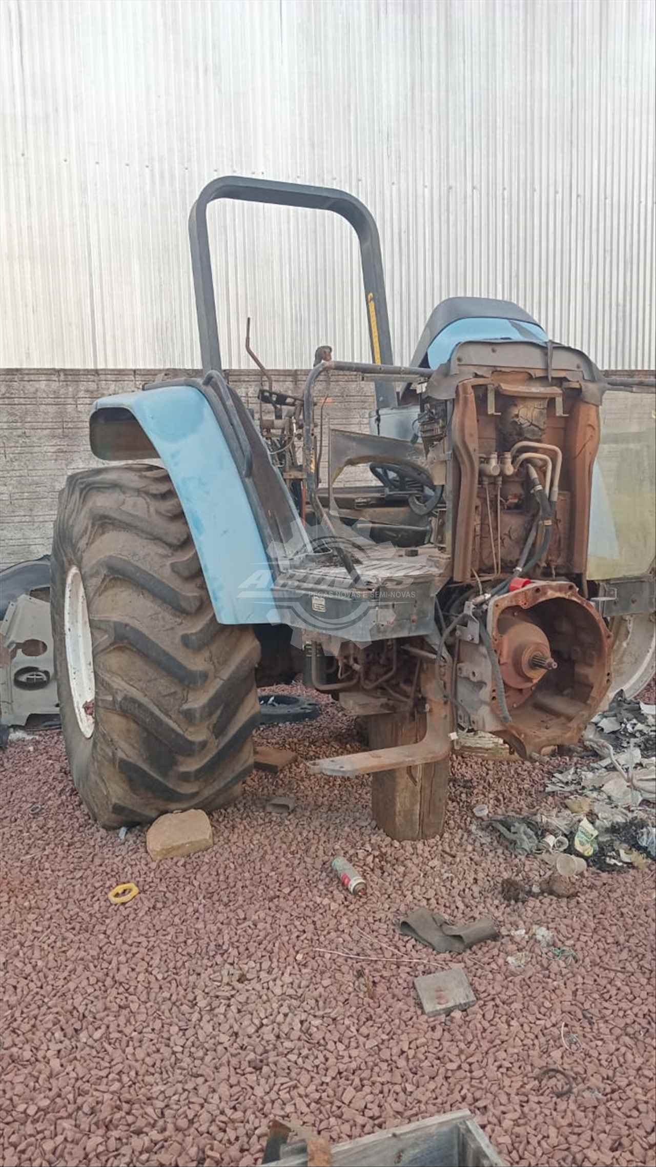 Trator New Holland TM 140 - 2001 (Exclusivo para Desmanche)